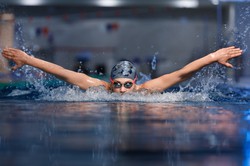 Открыта онлайн запись на индивидуальные тренировки в школу плавания